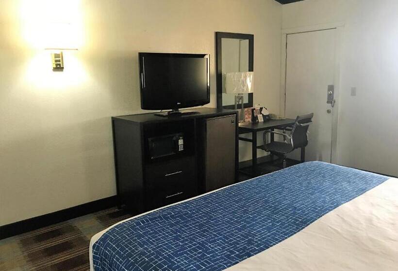Стандартный Номер Кровать Кинг, Travelodge By Wyndham New Braunfels