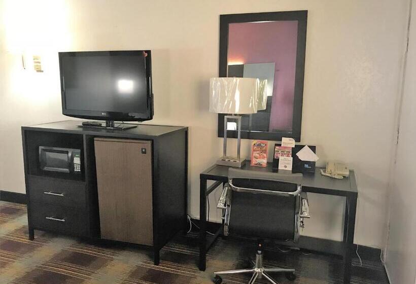 Стандартный Номер Кровать Кинг, Travelodge By Wyndham New Braunfels