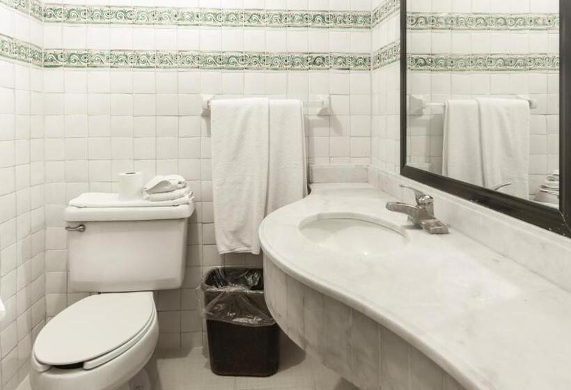 Quarto Estandar 2 Camas Casal, Urdinola