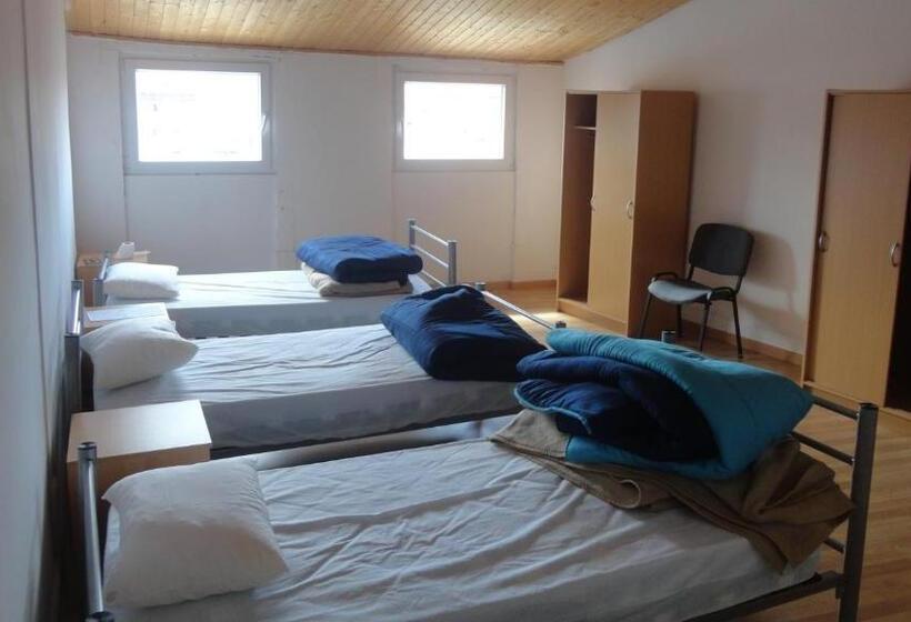 اتاق استاندارد با سرویس بهداشتی مشترک, Be Coimbra Hostels