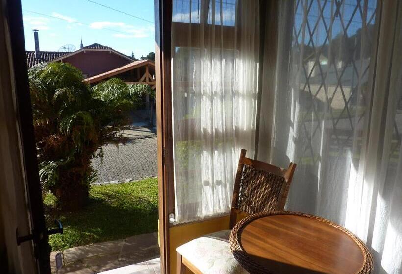 سوییت سوپریور, Pousada Casa Amarela