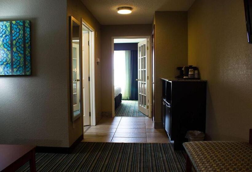 Люкс Deluxe Кровать Кинг, Best Western Plus Menomonie Inn & Suites
