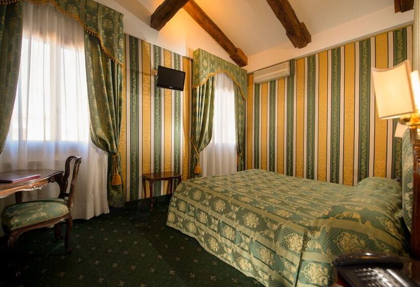 Superior Room with Views, Centauro