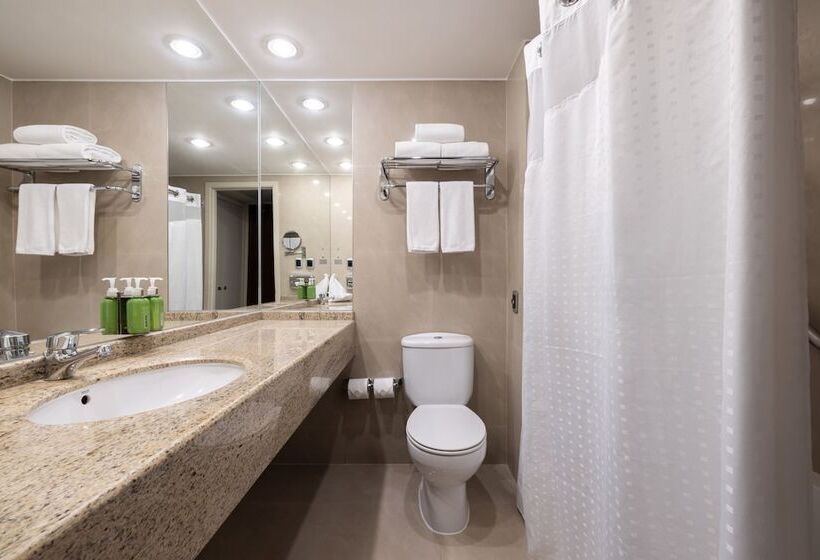 Номер Стандарт 2 Двуспальные Кровати, Holiday Inn Express Santiago Las Condes, An Ihg