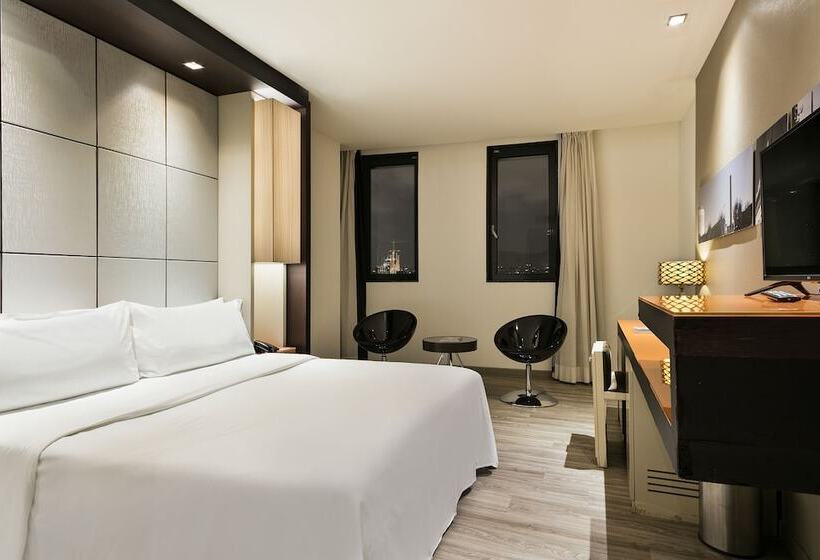 Номер Стандарт, Barcelona Condal Mar Affiliated By Meliá