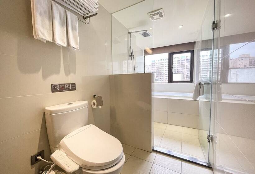 اتاق لوکس چهار تخته, Guide Hotel Taipei Bade