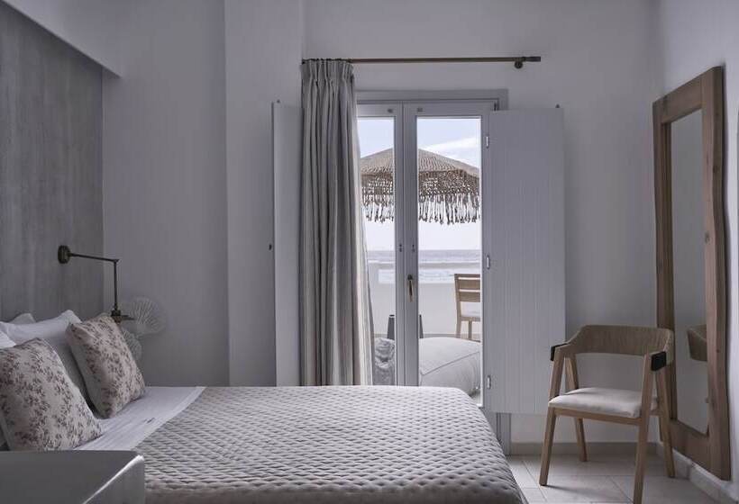 اتاق لوکس با چشم‌انداز دریا, Makris Beach