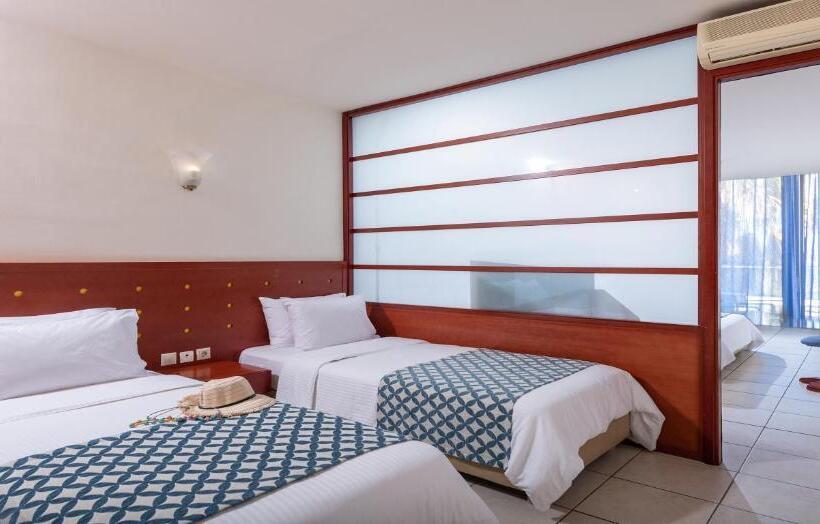 חדר משפחתי דלוקס, Royal & Imperial Belvedere Resort
