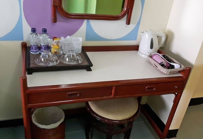 Quarto Superior, Sawasdee Sukhumvit Inn