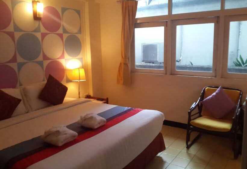 Quarto Deluxe, Sawasdee Sukhumvit Inn