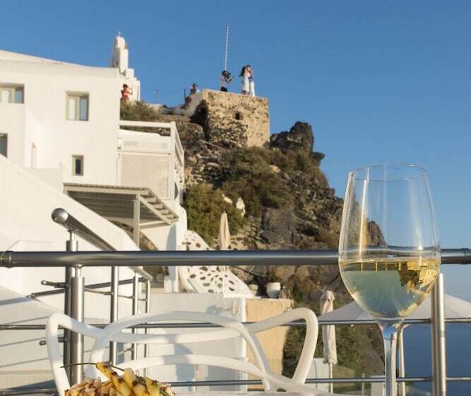 سوئیت با چشم‌انداز, Pearl On The Cliff Hotel & Suites By Pearl Hotel Collection