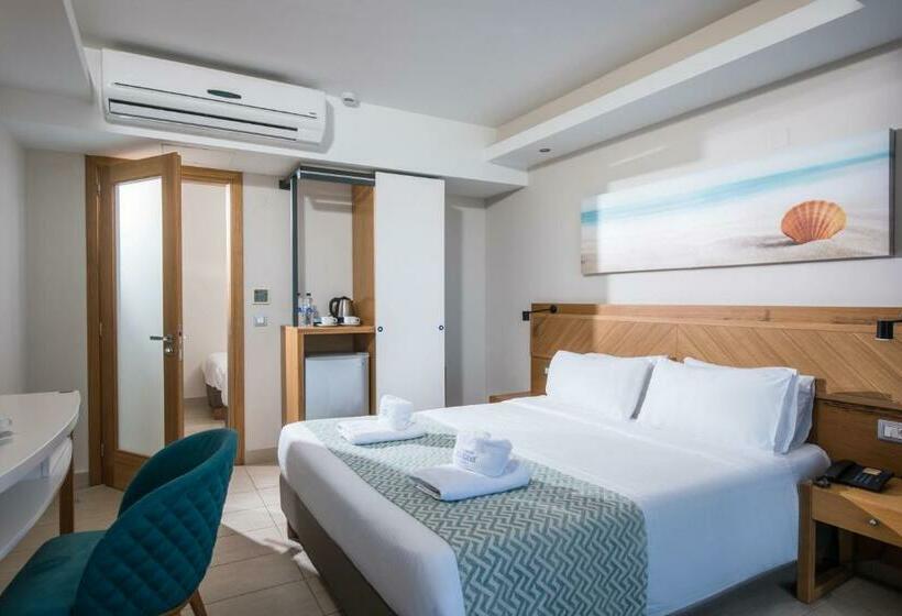 חדר סופריור משפחתי נוף לים, Royal & Imperial Belvedere Resort