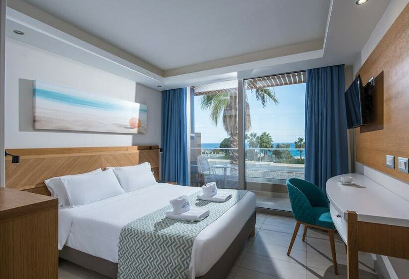 חדר סופריור משפחתי נוף לים, Royal & Imperial Belvedere Resort