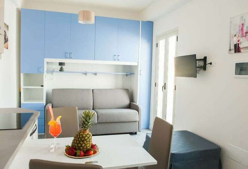 اتاق کامفورت با چشم‌انداز کنار دریا, Casa Vacanze B&b Ucciali