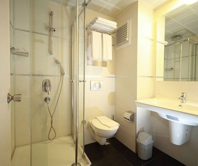 اتاق استاندارد, Grand Hotel Faros
