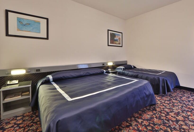 Economy Triple Room, San Giusto