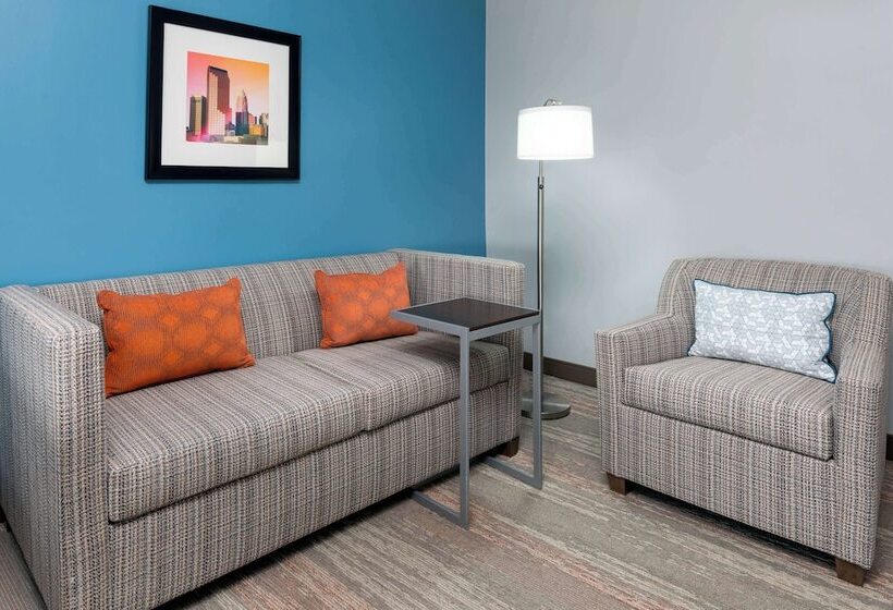 اتاق استاندارد, Hampton Inn Charlotteuptown