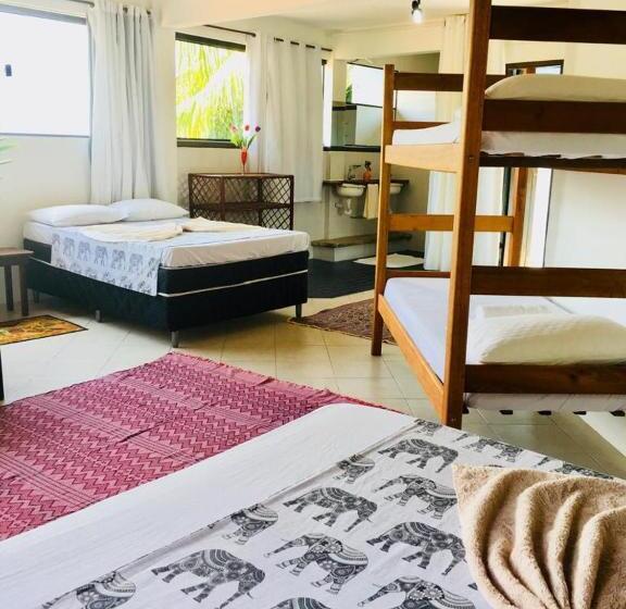 جناح مطلّ علي البحر, Casas Coloniais