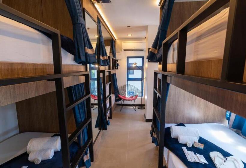 Bed in Shared Room with Shared Bathroom, Unwnd Boutique Hotel Makati