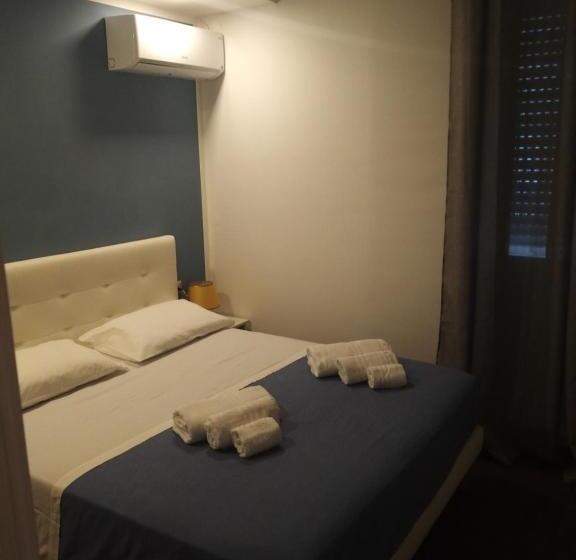 اتاق اکونومی, B&b La Dolce Vita