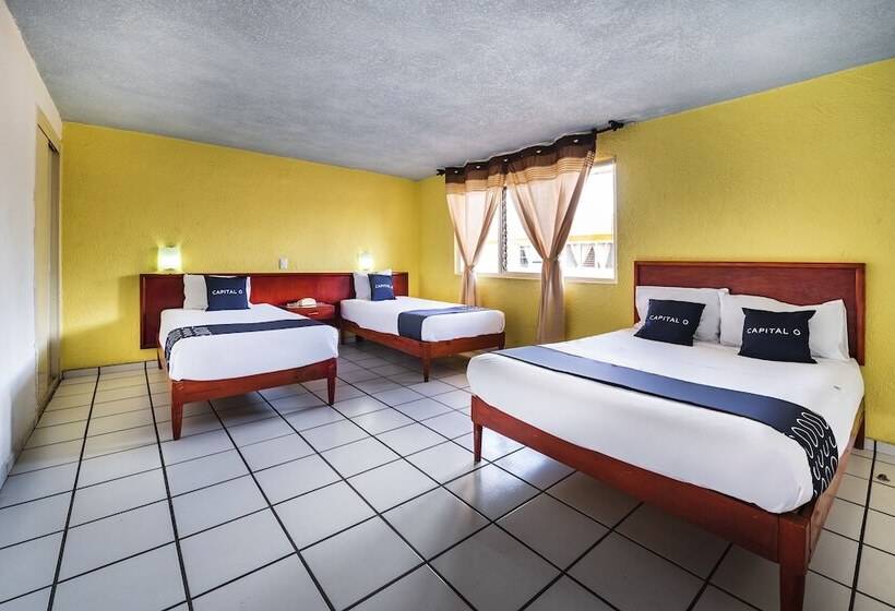 4 Bett Standardzimmer, Capital O Colón, Ciudad Guzmán Jalisco