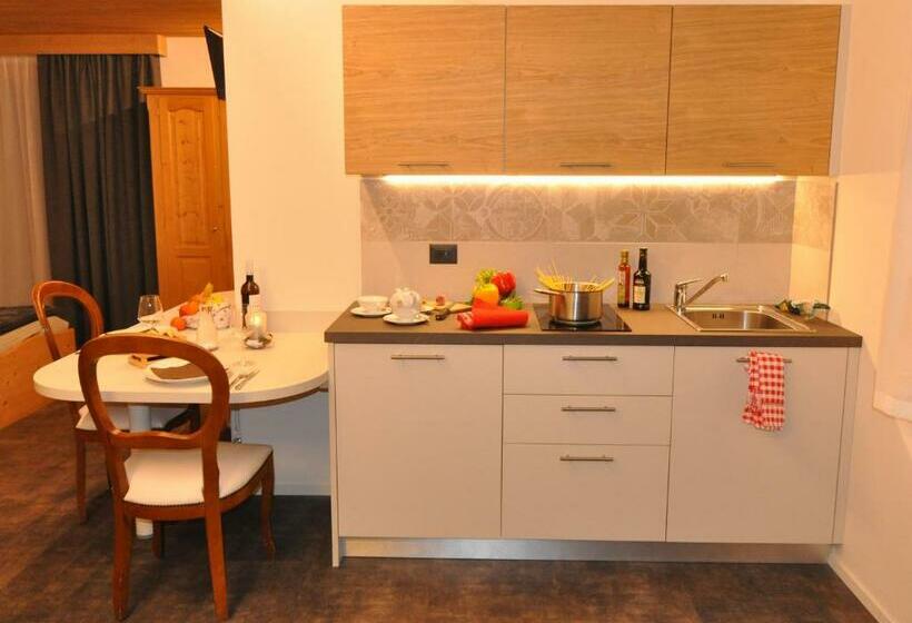 침실 1개 발코니 아파트, Albergo Alpino