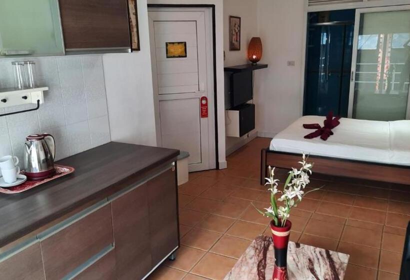 Номер Deluxe, Swiss Food Restaurant And Room For Rent