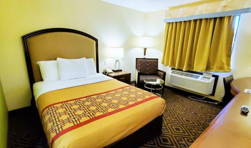 Номер Стандарт, Travel Inn And Suites  Sikeston Miner I 55 Exit 67