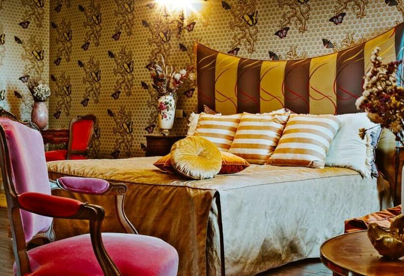 Семейный Номер Вид на Сад, Chateau De Crazannes