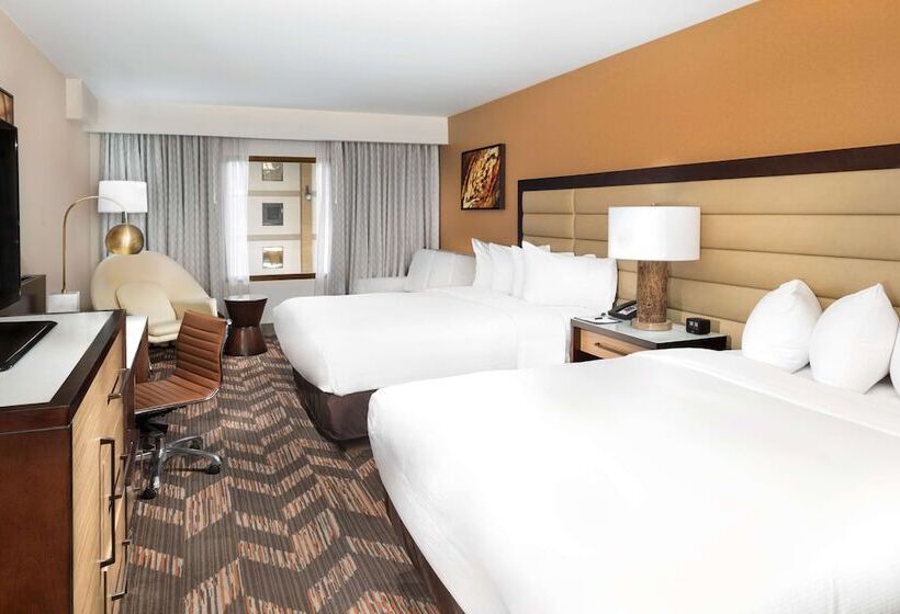 اتاق دلوکس مخصوص معلولین, Doubletree By Hilton Hotel Lawrence