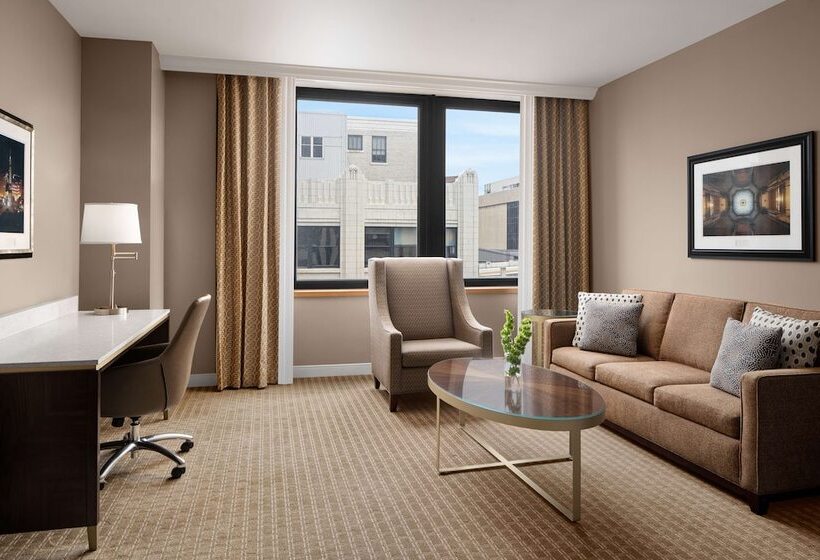 Pokój Standard, Hilton Indianapolis Hotel & Suites
