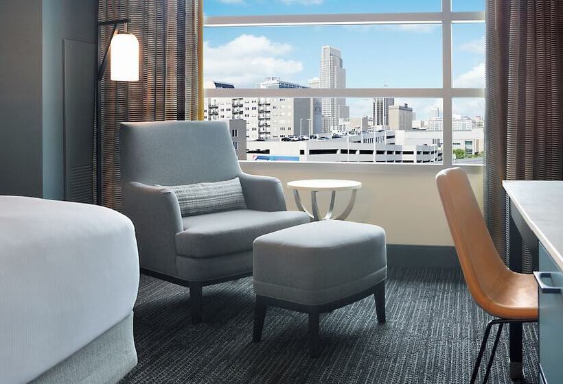 Номер Deluxe, Hilton Omaha