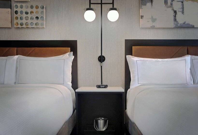 Номер Премиум, Hilton Omaha