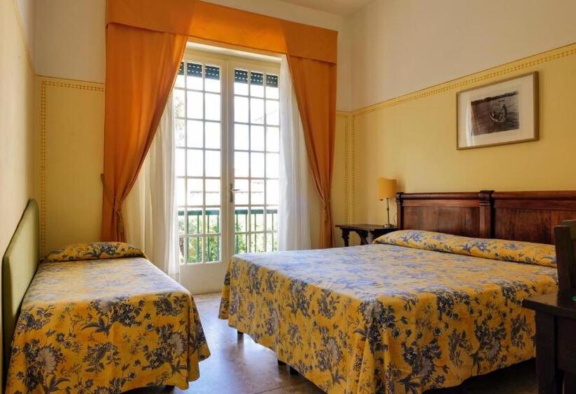 اتاق استاندارد سه نفره, Club I Pini   Residenza D Epoca In Versilia