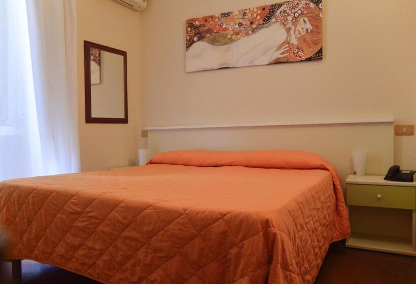 اتاق استاندارد یک نفره, Club I Pini   Residenza D Epoca In Versilia