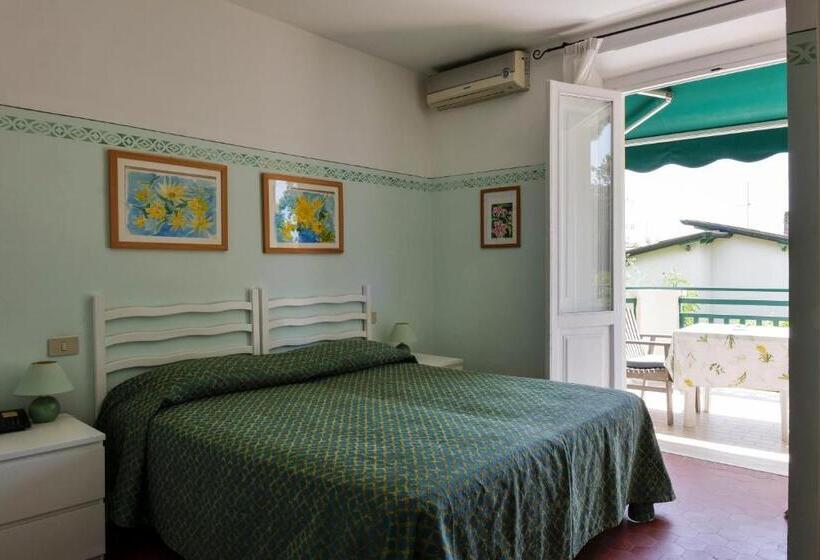 اتاق استاندارد, Club I Pini   Residenza D Epoca In Versilia