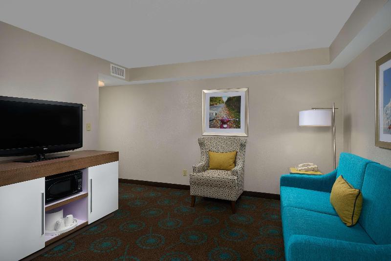 스위트 킹사이즈 침대, Hampton Inn Goldsboro Nc
