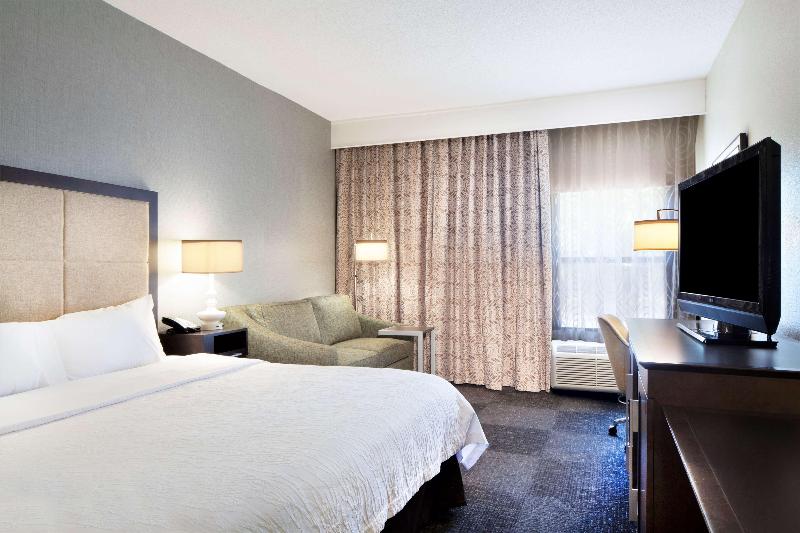 Стандартный Номер Кровать Кинг, Hampton Inn Lawrenceville
