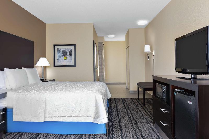 带大床的标准间, Hampton Inn & Suites Mountain View
