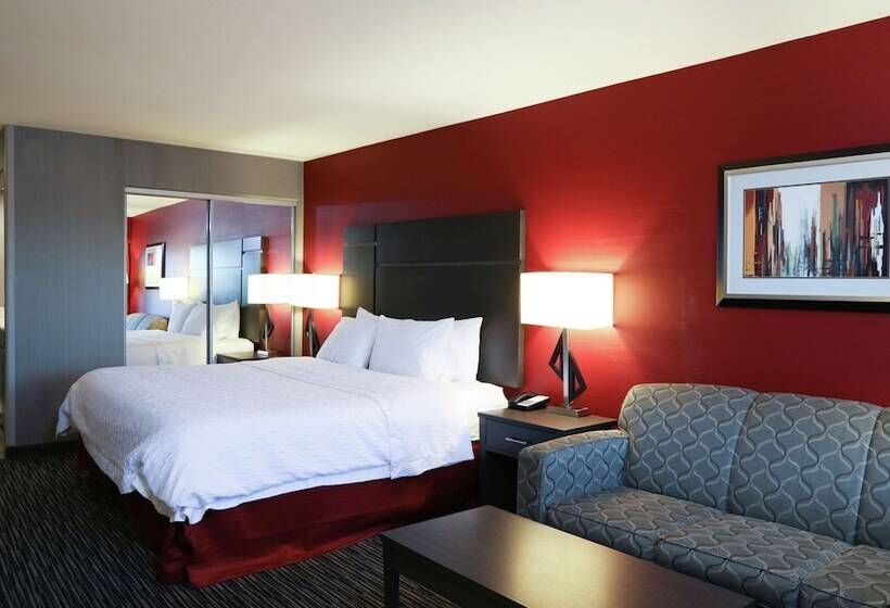스탠다드 스튜디오, Hampton Inn & Suites Temecula