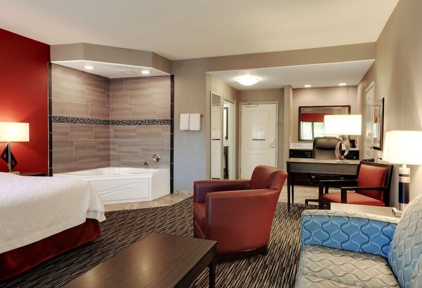 스탠다드 스튜디오, Hampton Inn & Suites Temecula