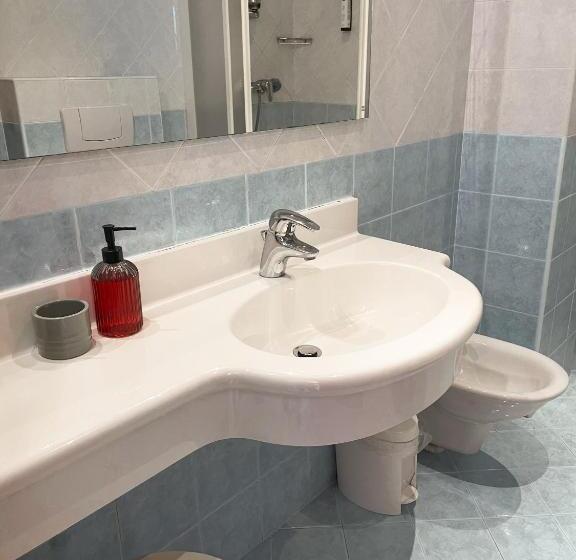اتاق لوکس با چشم‌انداز دریاچه, Ahg Riva Del Sole Hotel   Adults Only