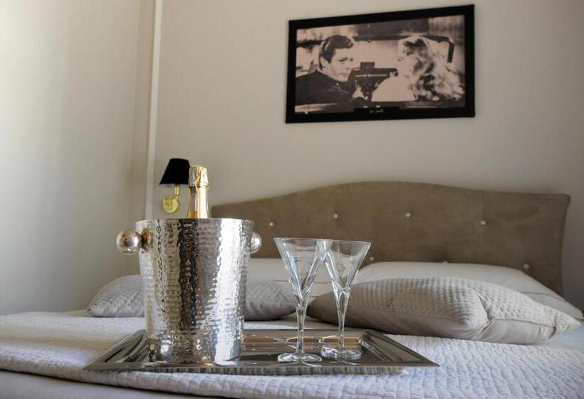 اتاق استاندارد با چشم‌انداز باغ, B&b La Dolce Vita