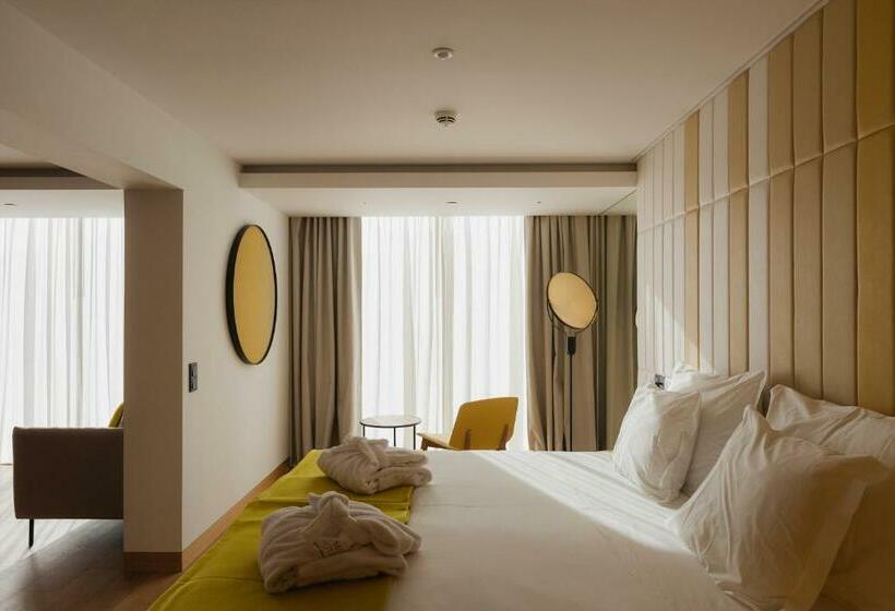 Suite Executiva, Lumen Hotel & The Lisbon Light Show