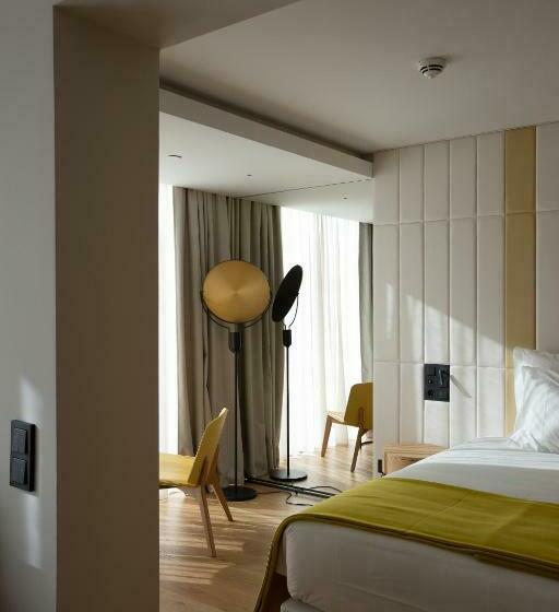 Suite Executiva, Lumen Hotel & The Lisbon Light Show