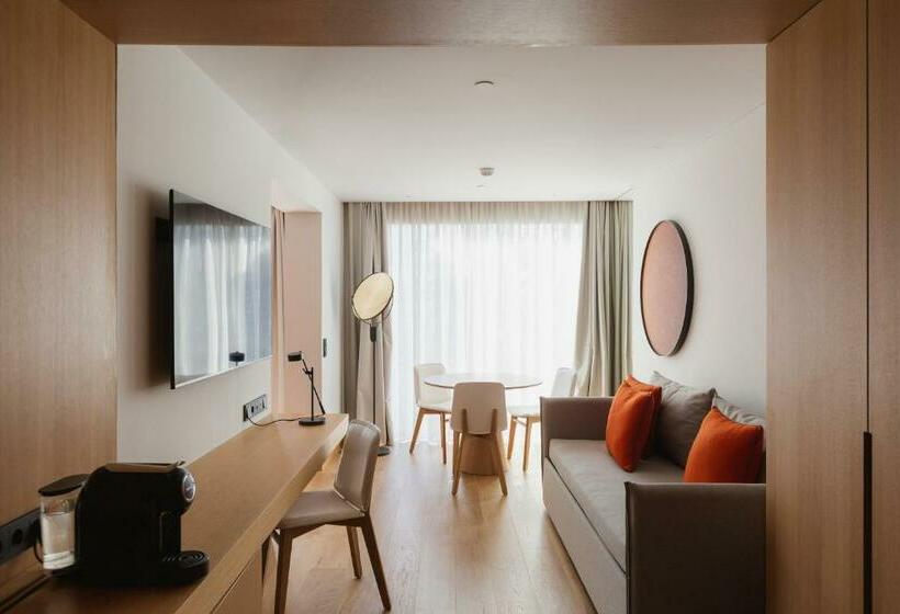 Suite Familiar, Lumen Hotel & The Lisbon Light Show