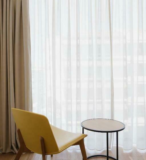 Quarto standart comunicado, Lumen Hotel & The Lisbon Light Show