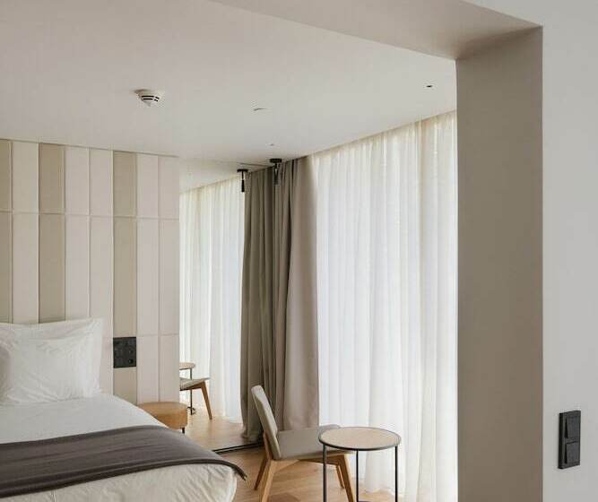 Suite Premium, Lumen Hotel & The Lisbon Light Show