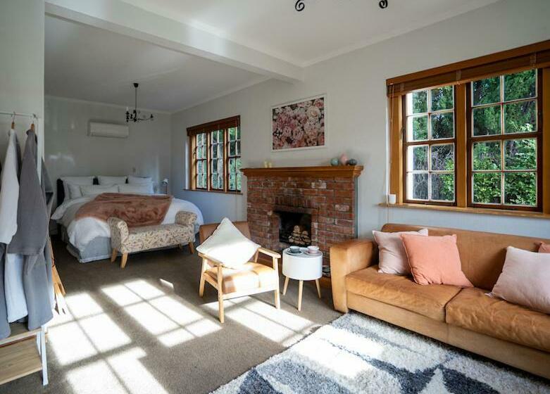 Люкс Deluxe Кровать Кинг, Number41 Bed + Breakfast