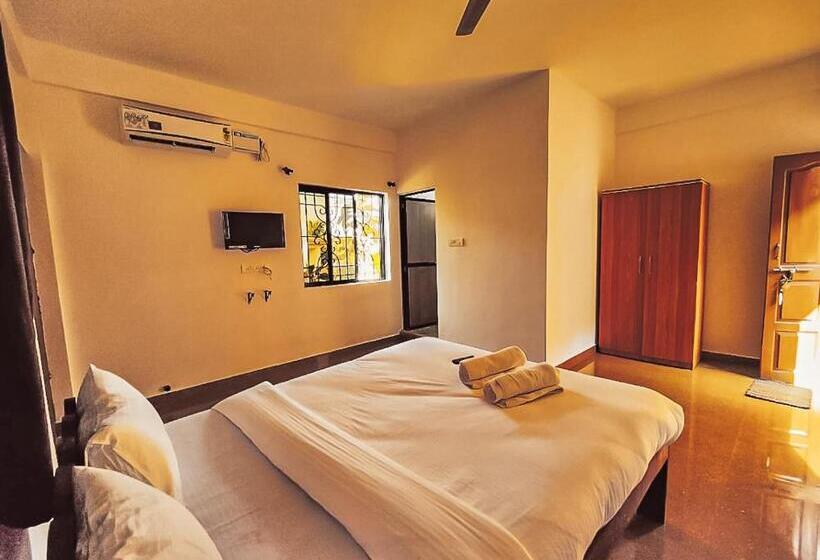 اتاق استاندارد چهار تخته با چشم‌انداز دریا, Innovation Inn